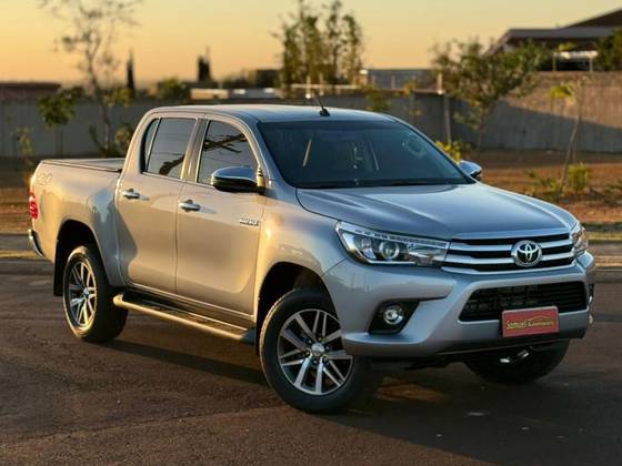 TOYOTA HILUX 2.8 SRX 4X4 CD 16V DIESEL 4P AUTOMÁTICO TOYOTA HILUX 2.8 SRX 4X4 CD 16V DIESEL 4P AUTOMÁTICO
